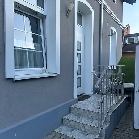 Wikoli 5, 200 M Od Morza